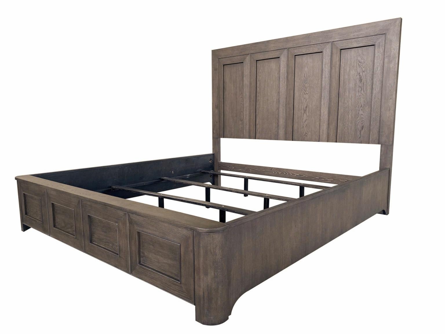 Queen Panel Bed w/Storage Bench