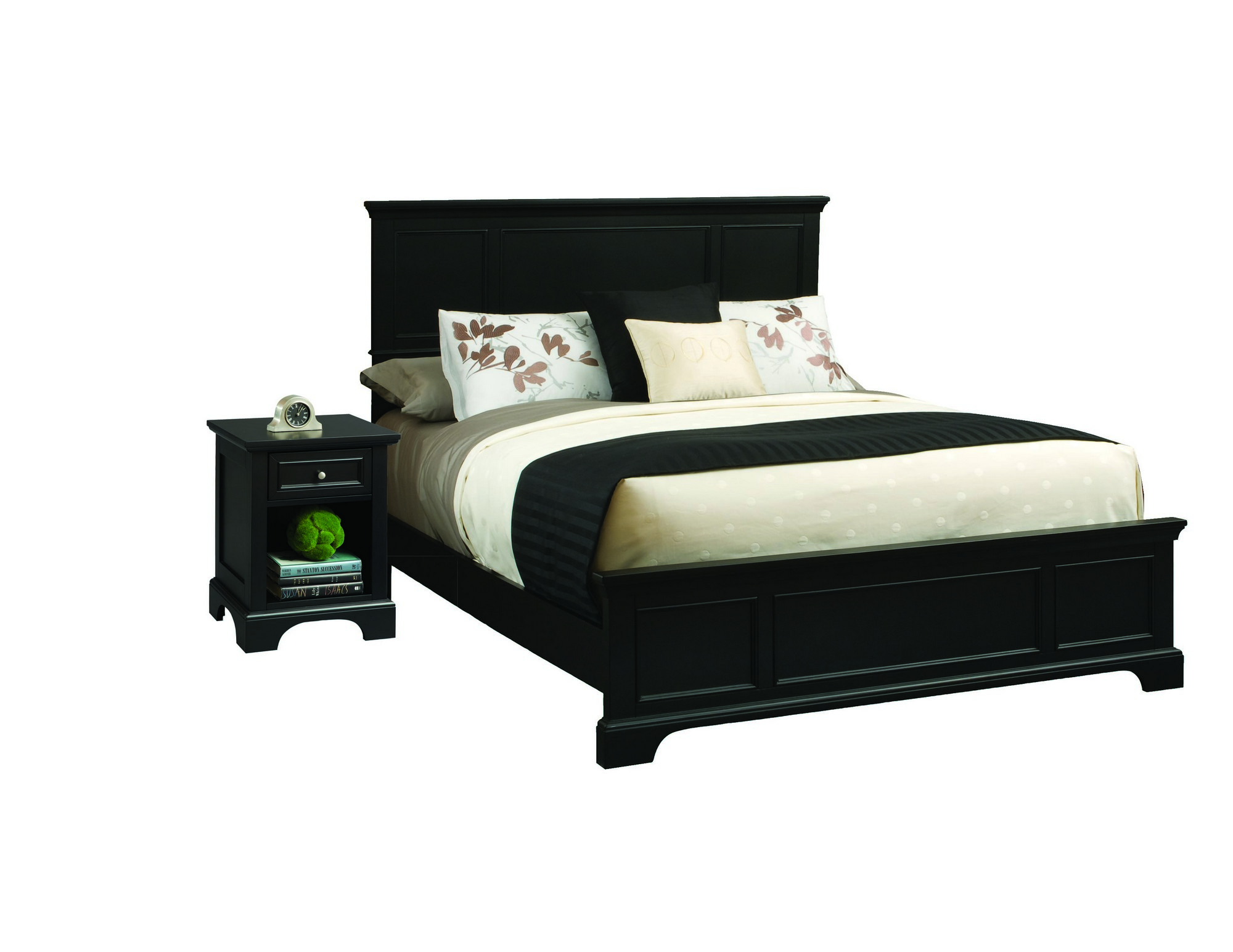 homestyles Ashford Traditional Queen Bedroom Set with Bed and