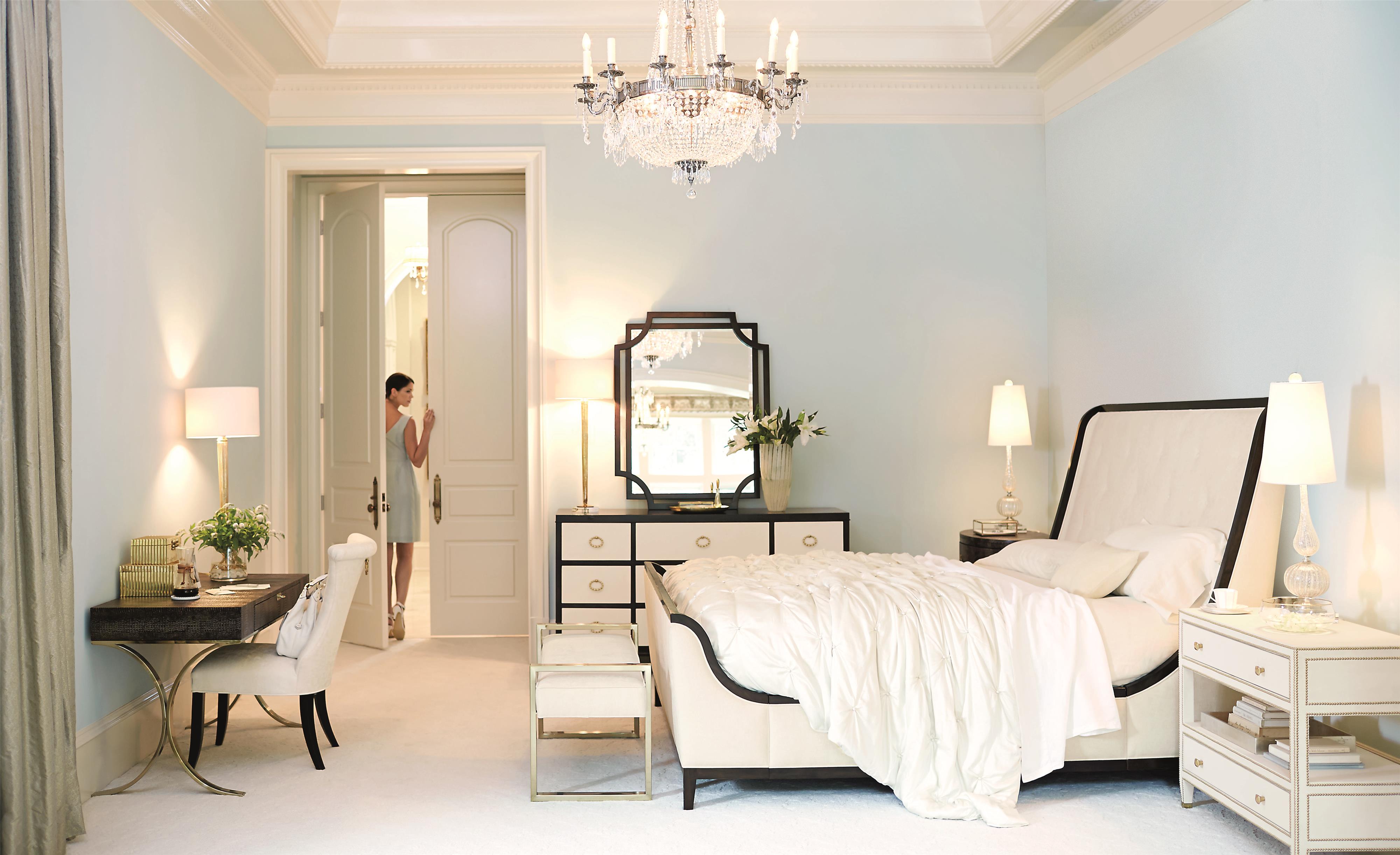 Bernhardt Jet Set White Bonded Leather-Wrapped Bachelor's ...