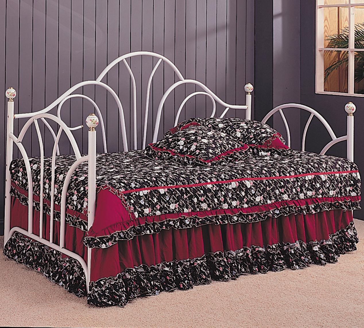 Daybeds By Coaster Traditional Twin Daybed With Metal Fan Back Fine Furniture At Del Sol Daybeds By Coaster Traditional Twin Daybed With Metal Fan Back Fine Furniture At Del Sol