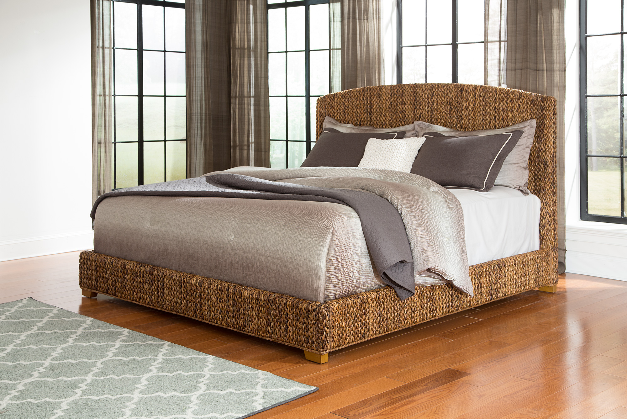 Coaster Laughton 300501Q Woven Banana Leaf Queen Bed Dunk & Bright