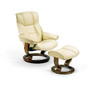 Stressless Mayfair Small Chair & Ottoman with Classic Base