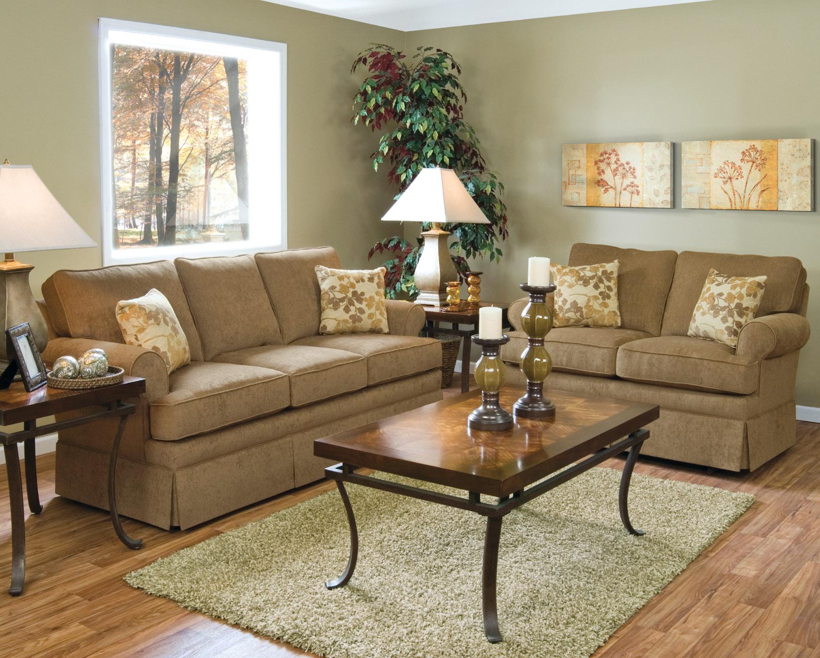 England William 5335 Traditional Skirted Sofa Pilgrim Furniture City