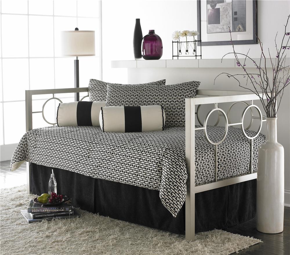 Fashion Bed Group Daybeds B10058 Astoria Daybed w/ Linkspring Baer's