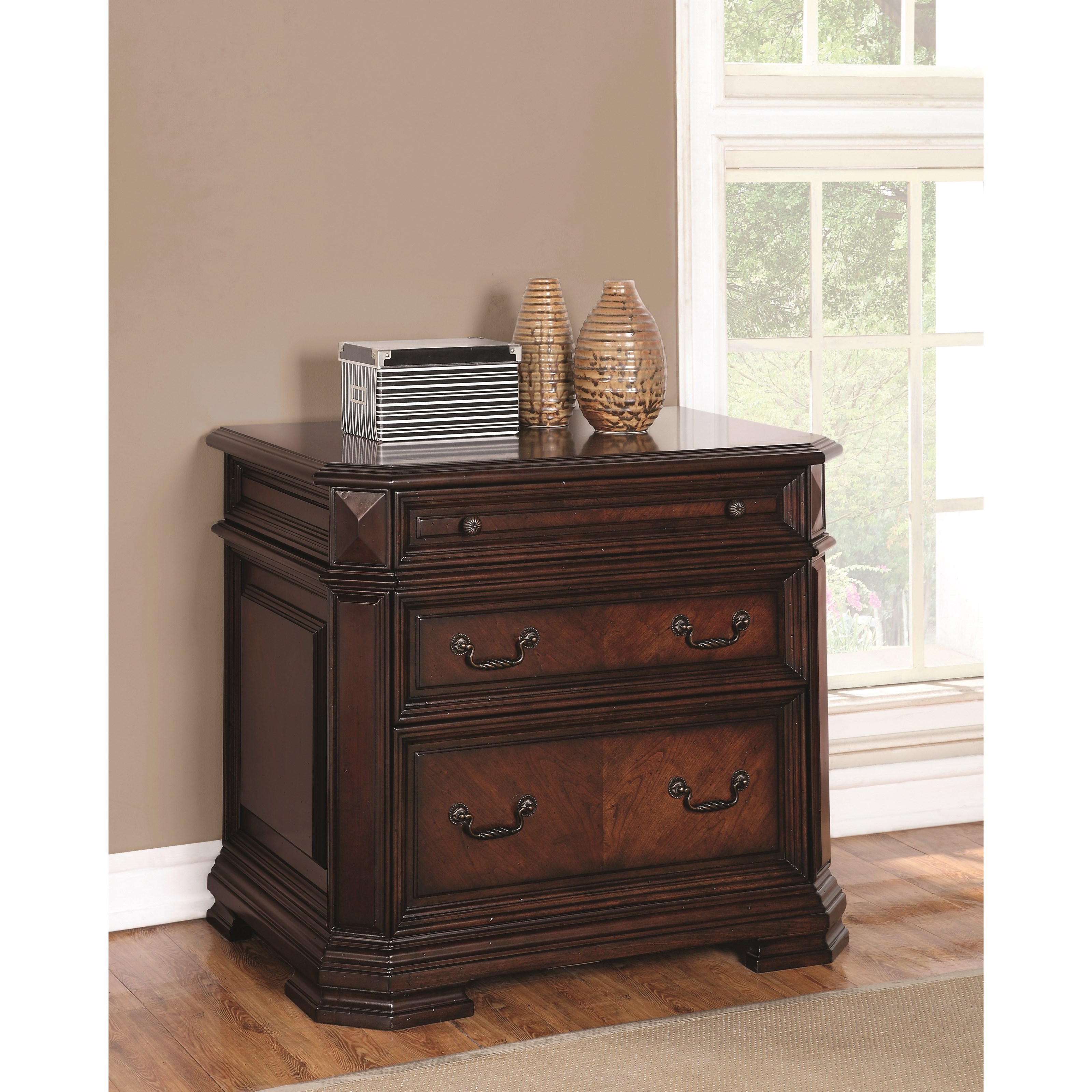 Flexsteel Wynwood Collection Westchester Traditional Lateral File