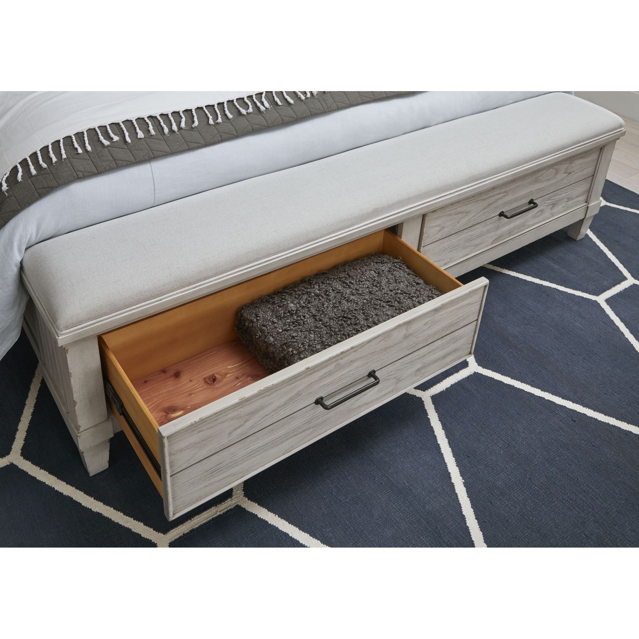 Legacy Classic Belhaven Modern Farmhouse Queen Arched ...