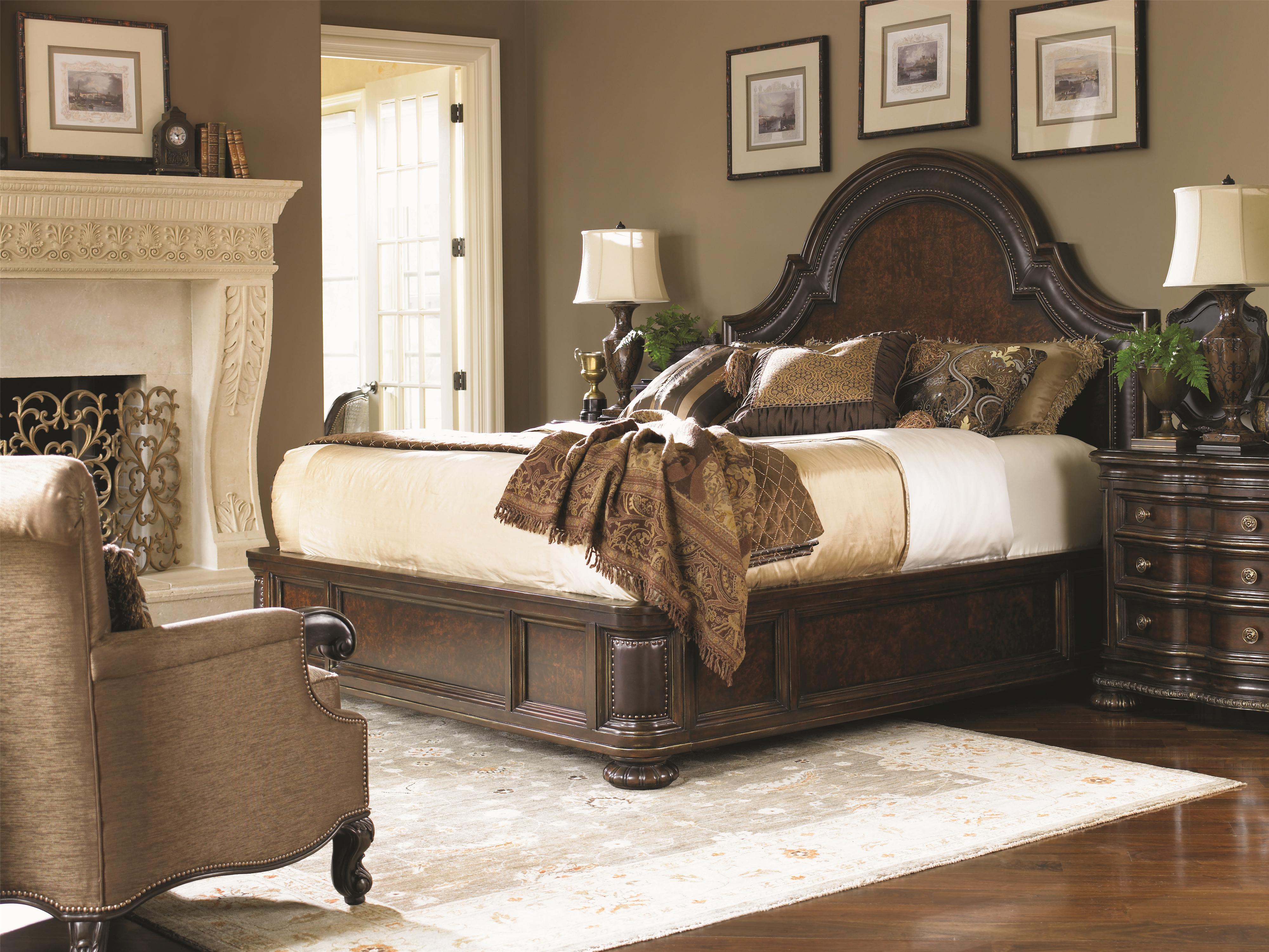 Lexington Florentino 900134C King Leather Bordered Arched Lux Wood Bed