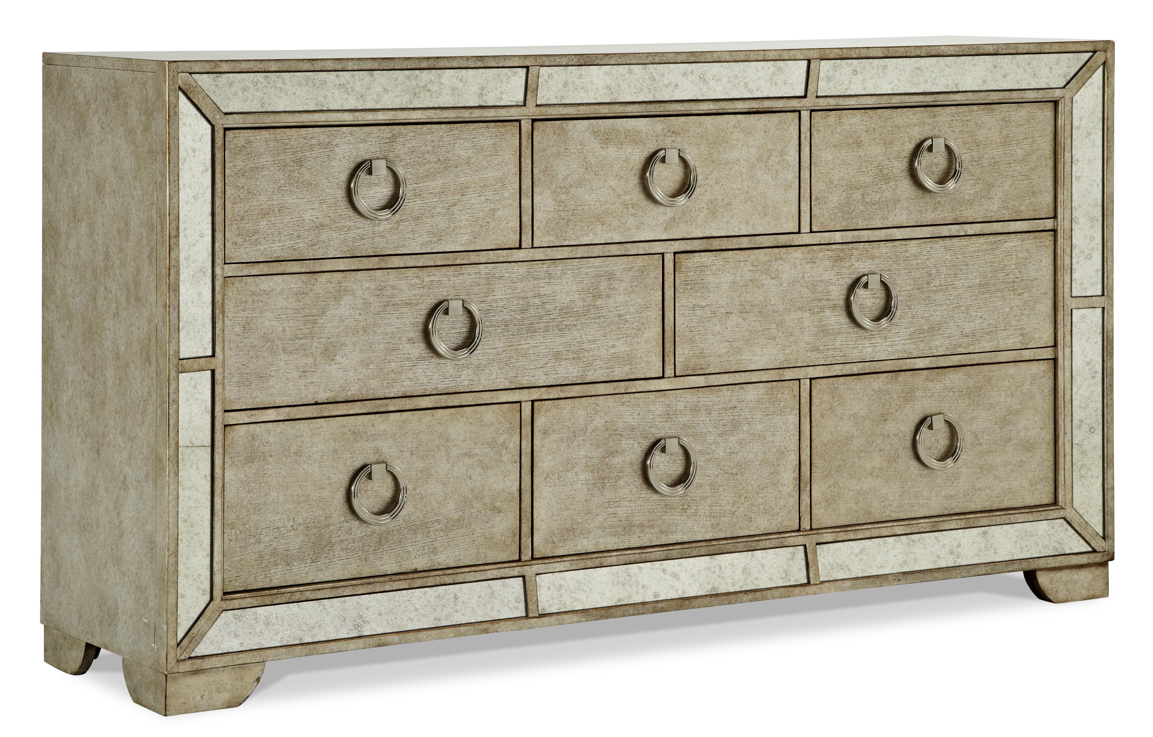 Pulaski Furniture Farrah 395100 Platnum 8 Drawer Dresser W Ring