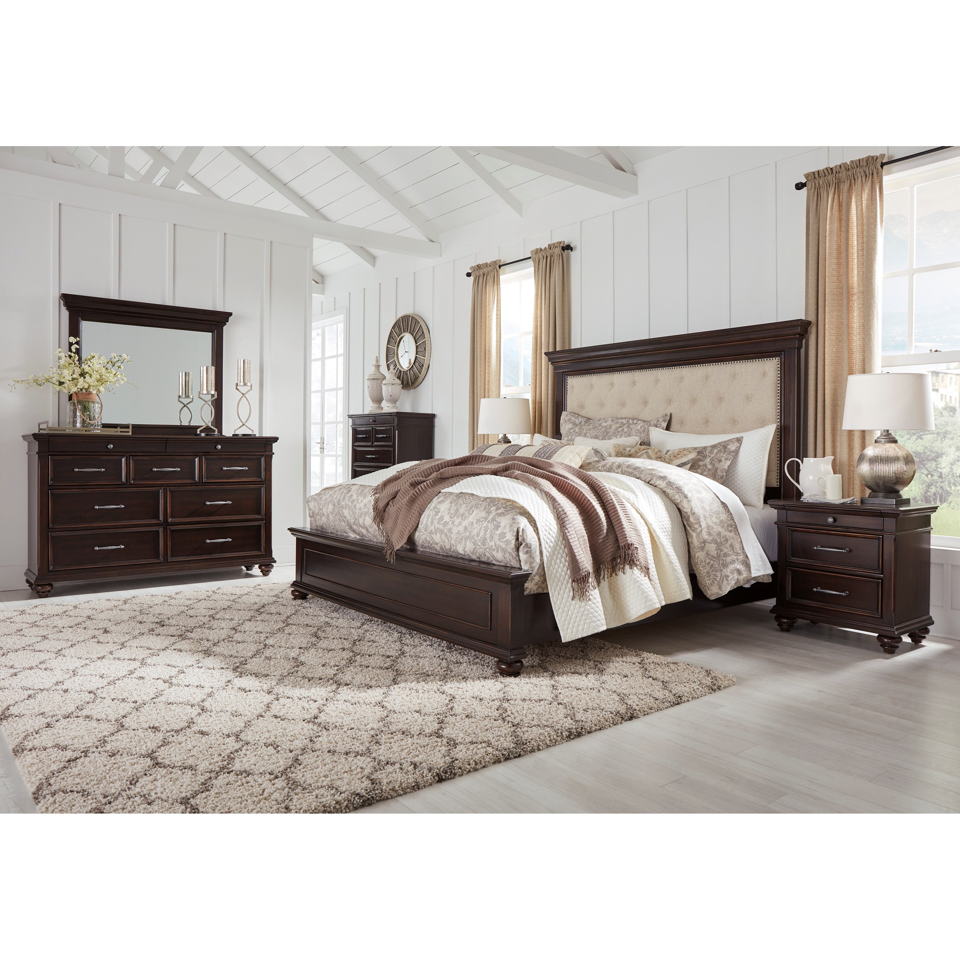 Signature Design by Ashley Brynhurst Queen Bedroom Group ...