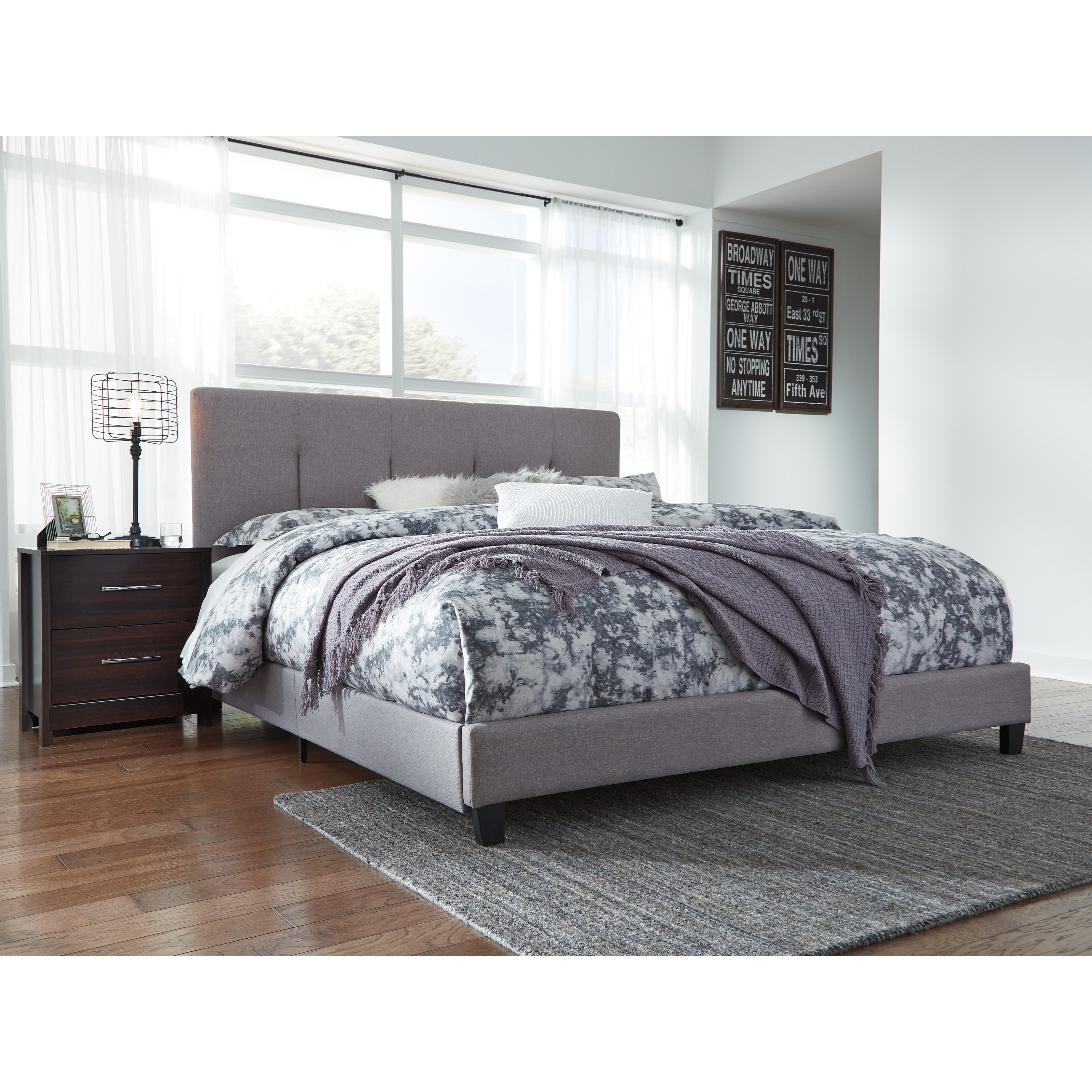 Signature Design by Ashley Dolante B130-782 King ...