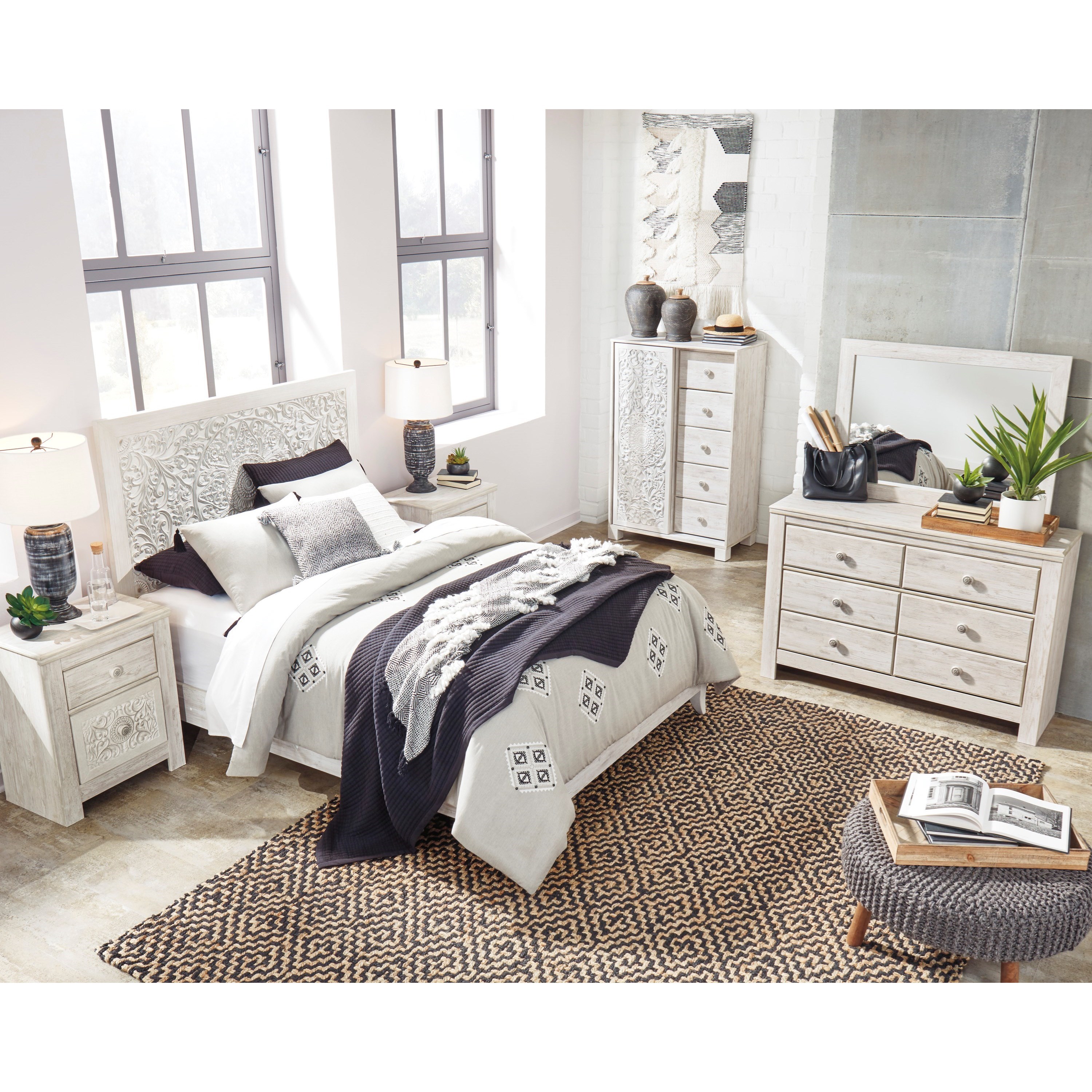 Signature Design by Ashley Paxberry Queen Panel Bed with ...