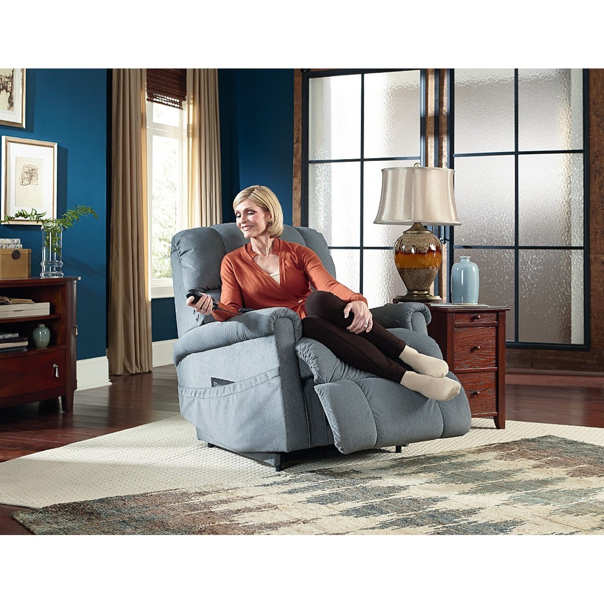 LaZBoy Pinnacle Platinum Luxury Lift® PowerReclineXR Recliner