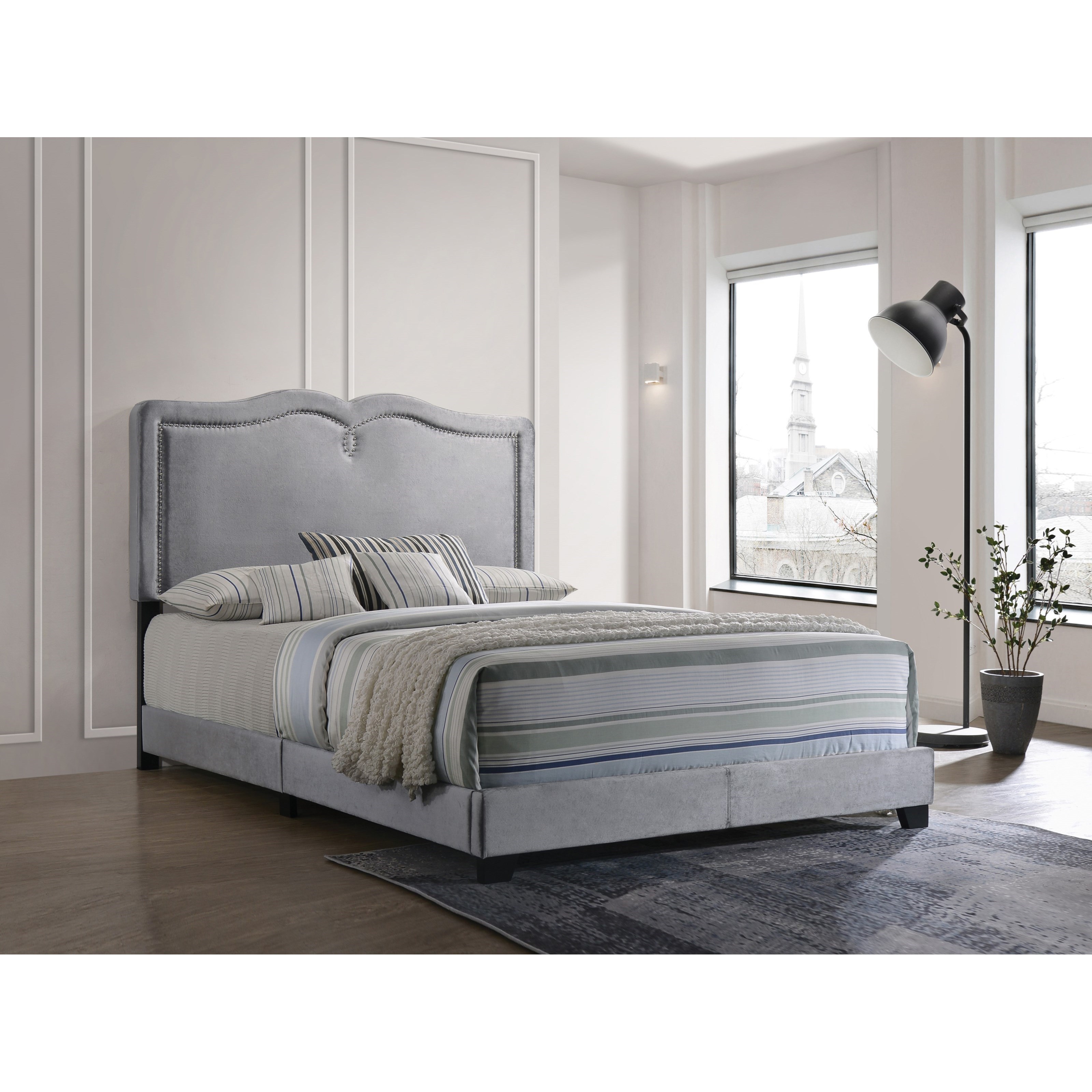 Acme Furniture Reuben Transitional Queen Low Profile Upholstered Bed