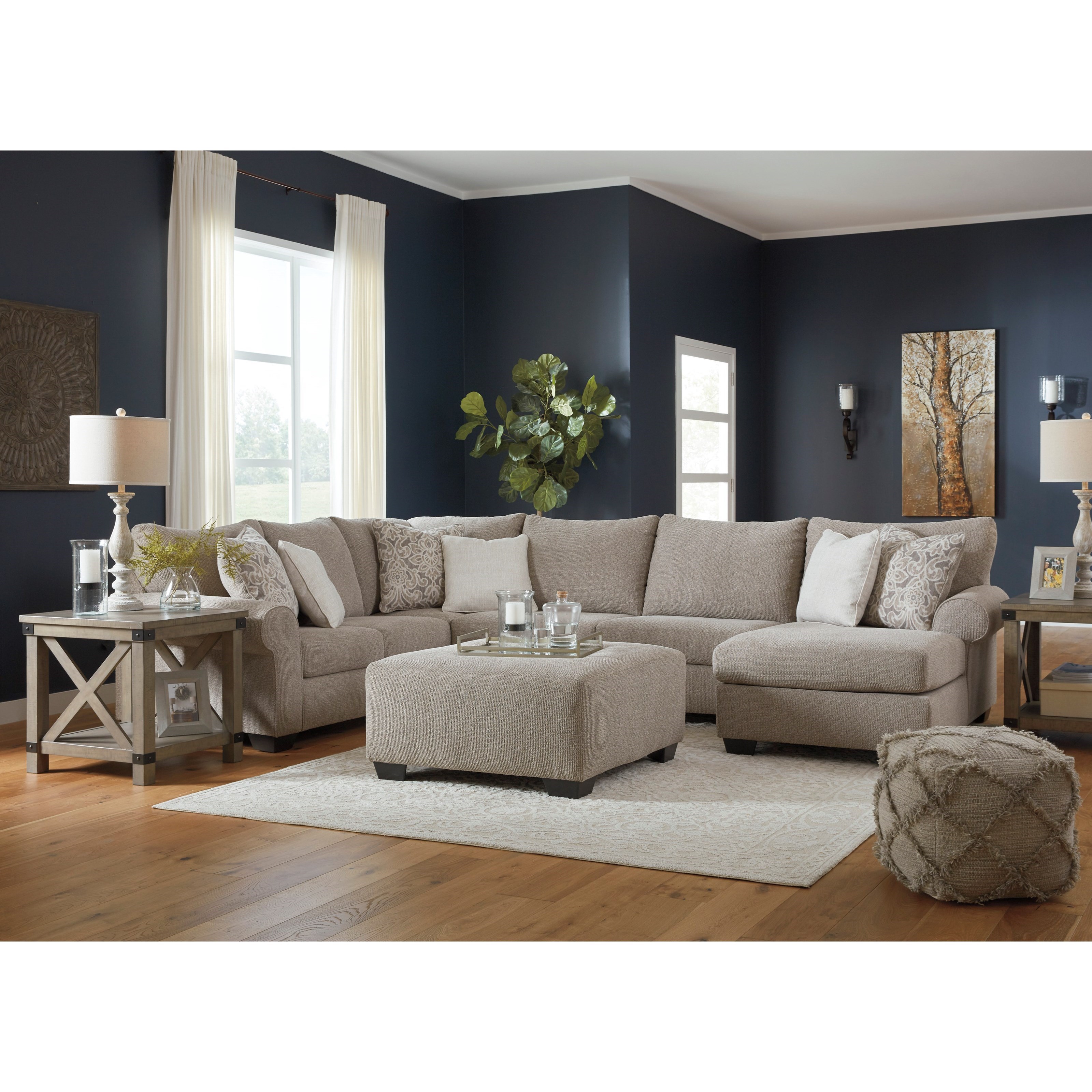 Benchcraft by Ashley Baranello Transitional 3-Piece Sectional with