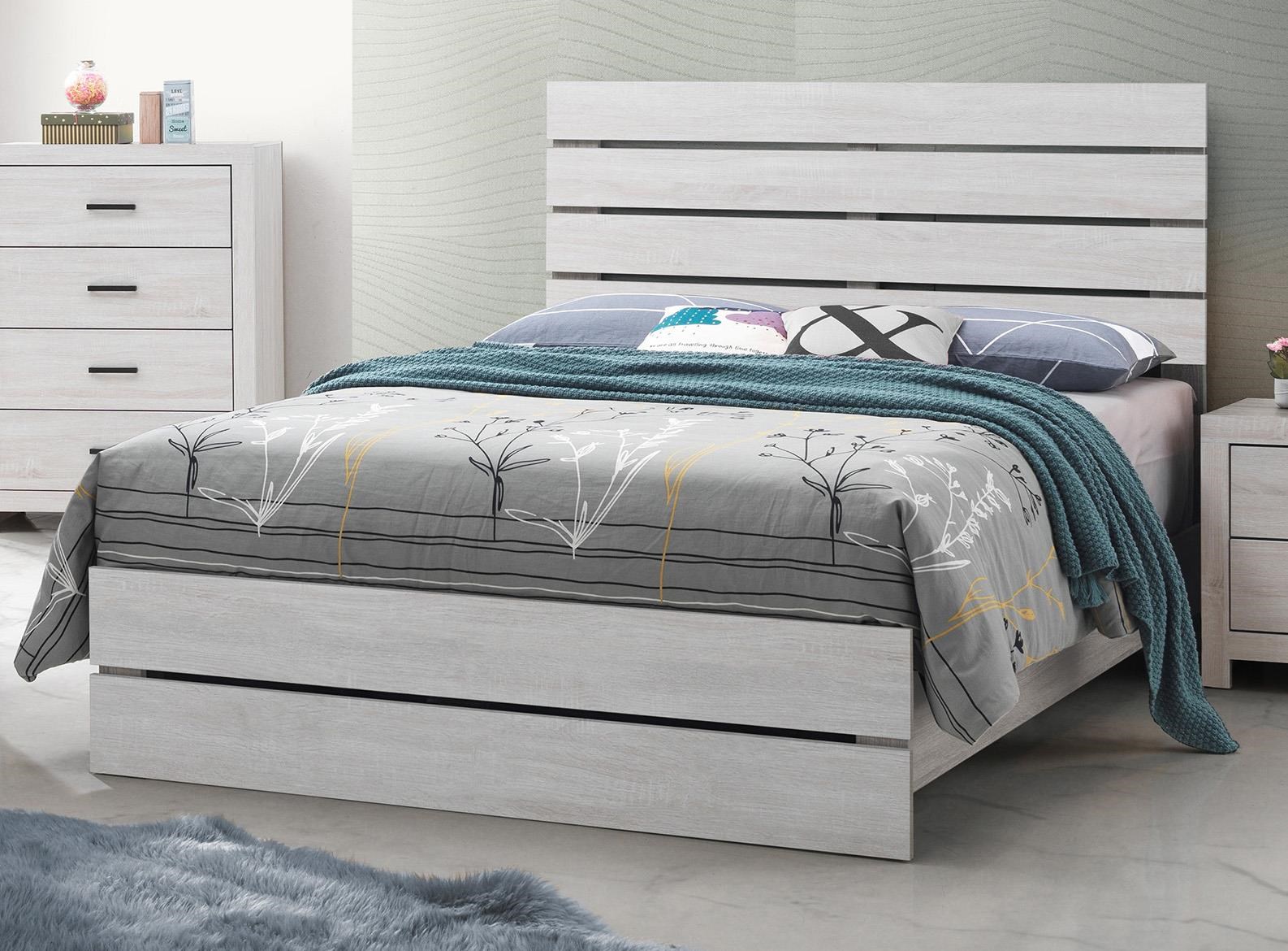 Coaster Coastal 207051F White Full Size Platform Bed | Sam Levitz