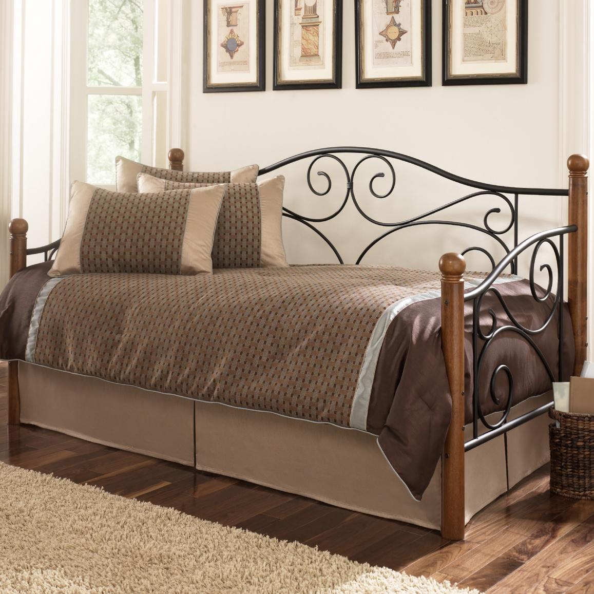 Fashion Bed Group Daybeds Doral Daybed w/ Link Spring Baer's