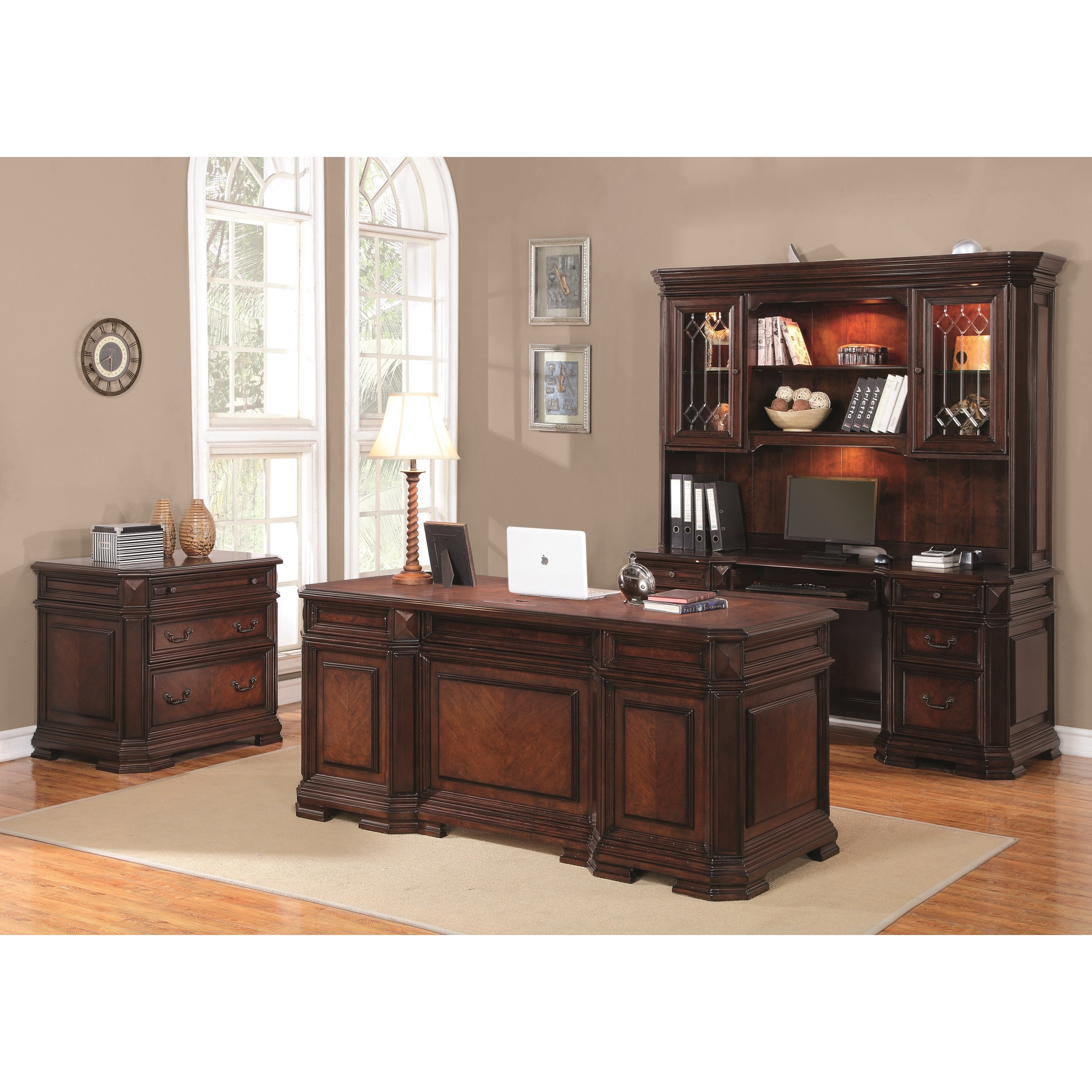 Flexsteel Wynwood Collection Westchester Traditional Executive Desk