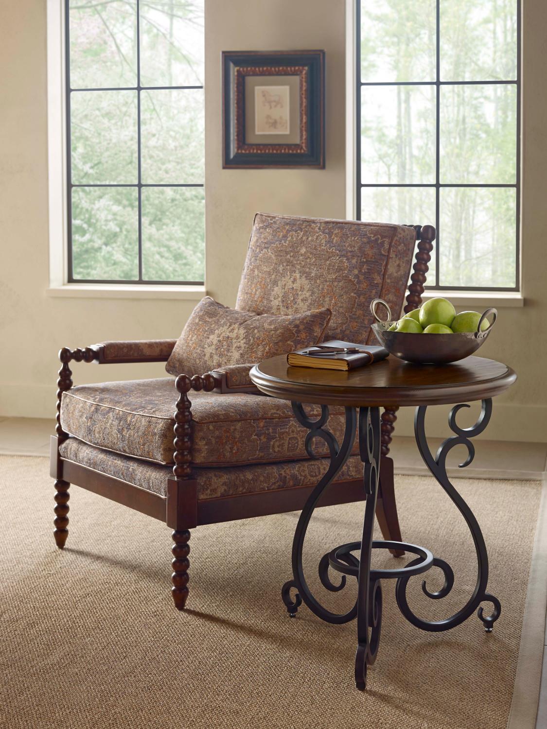 Kincaid Furniture Portolone Traditional Round Accent Table with Old