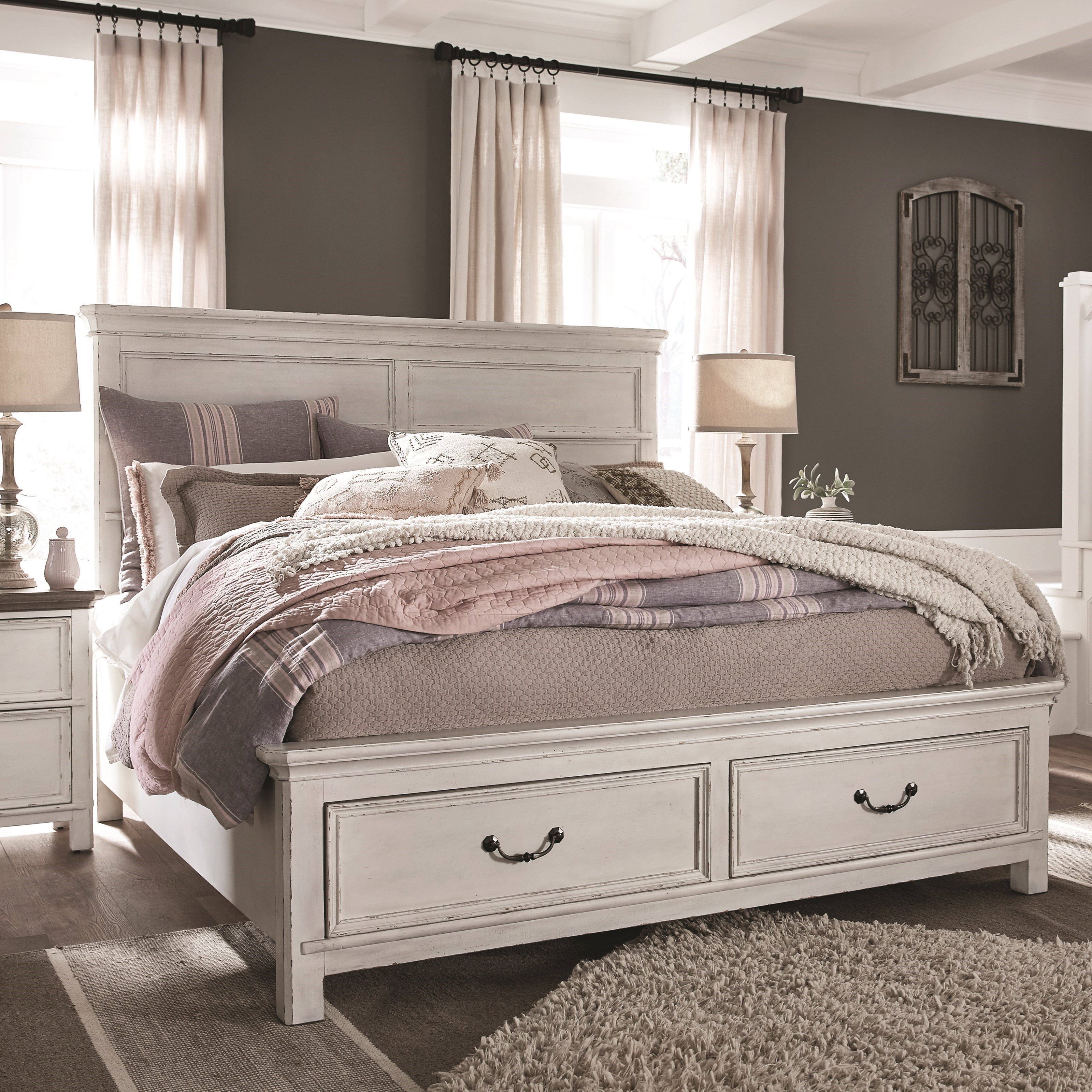 Magnussen Home Bellevue Manor Relaxed Vintage King Panel ...