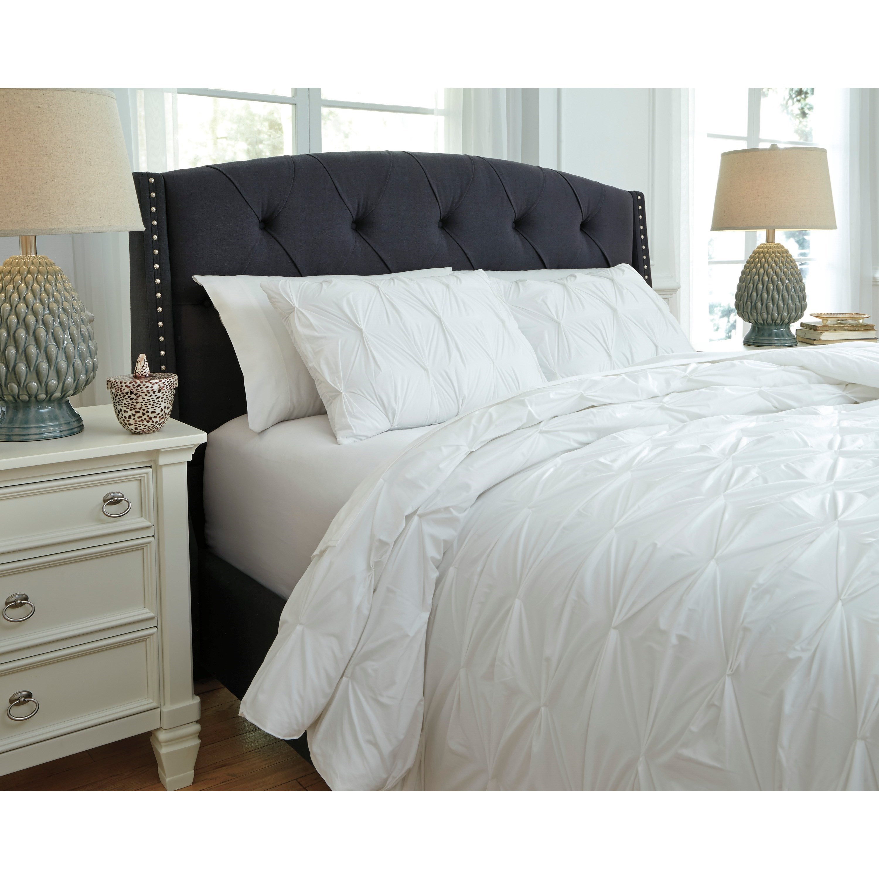Signature Design by Ashley Bedding Sets Q Q Queen