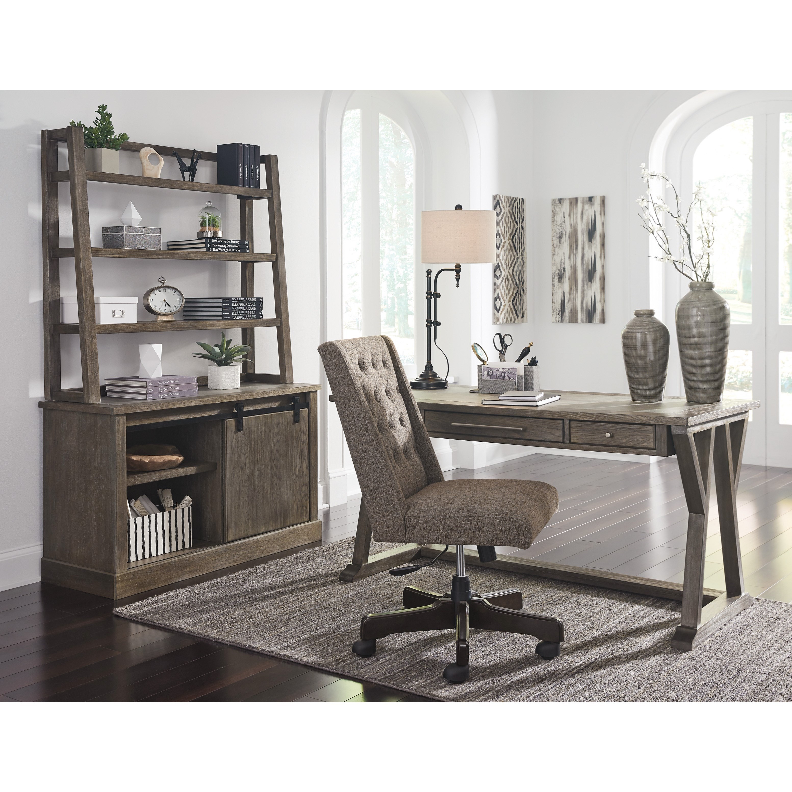 Signature Design by Ashley Luxenford H74144 Relaxed Vintage Home