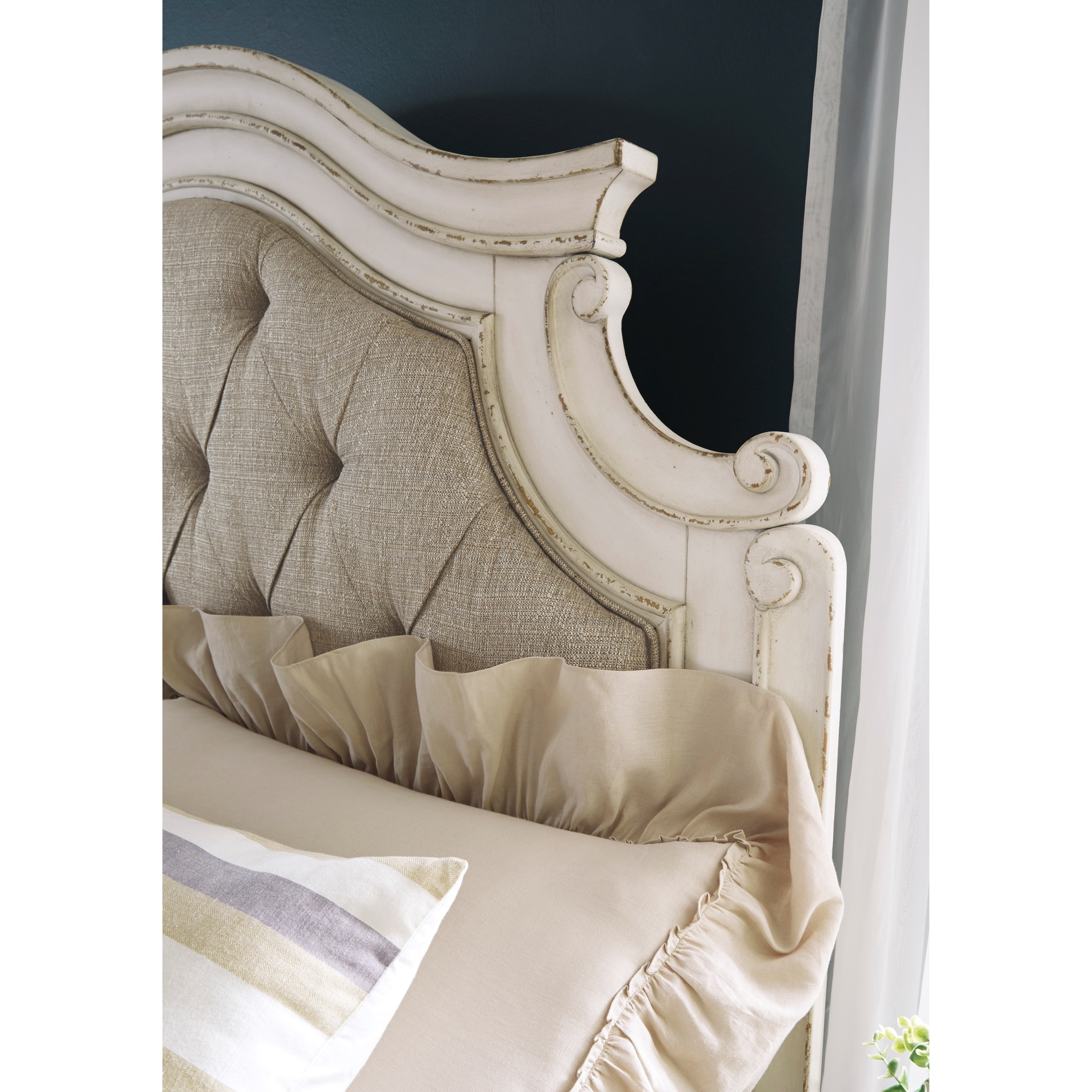 Signature Design by Ashley Realyn Queen Upholstered Panel Bed with