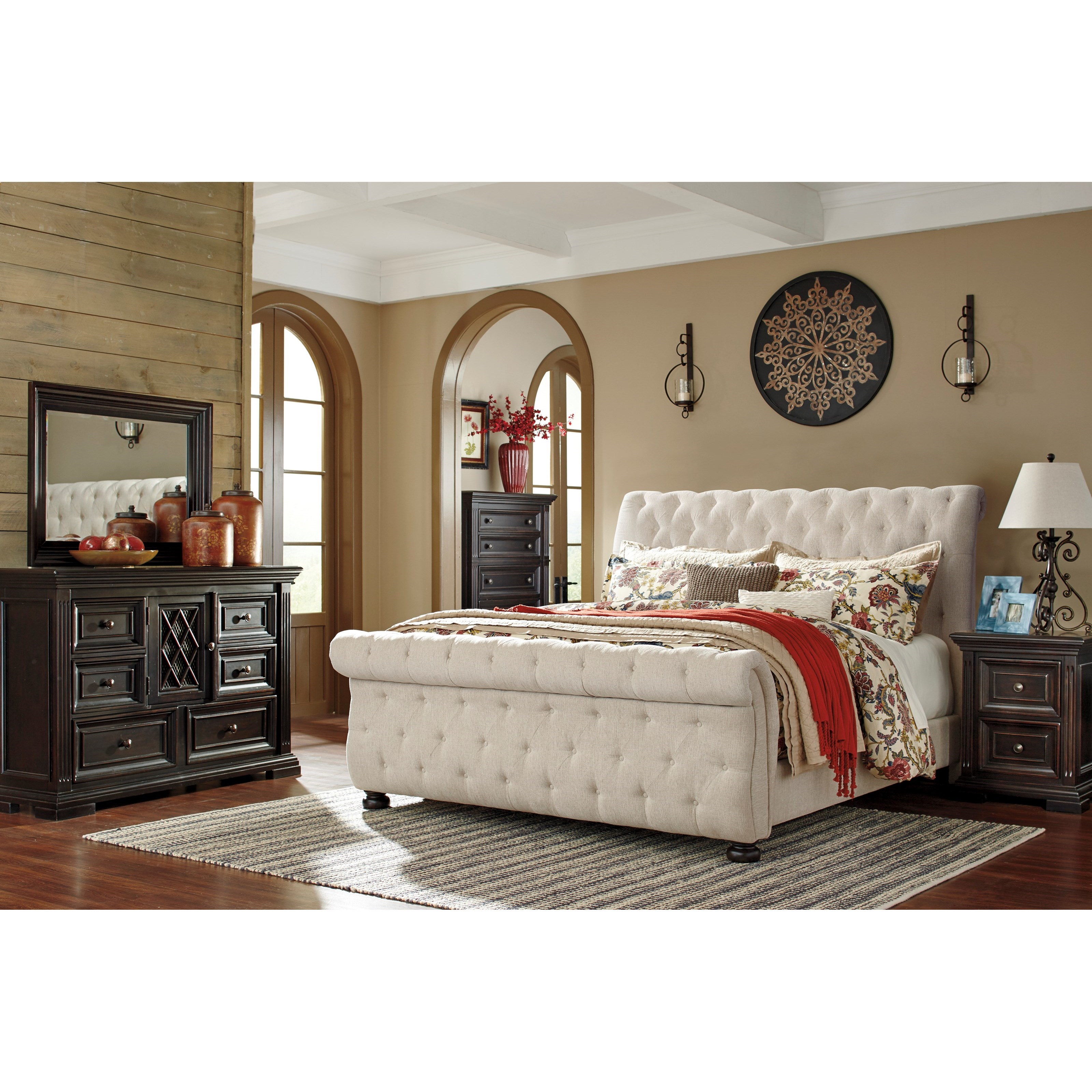Signature Design by Ashley Willenburg Queen Upholstered Sleigh Bed with
