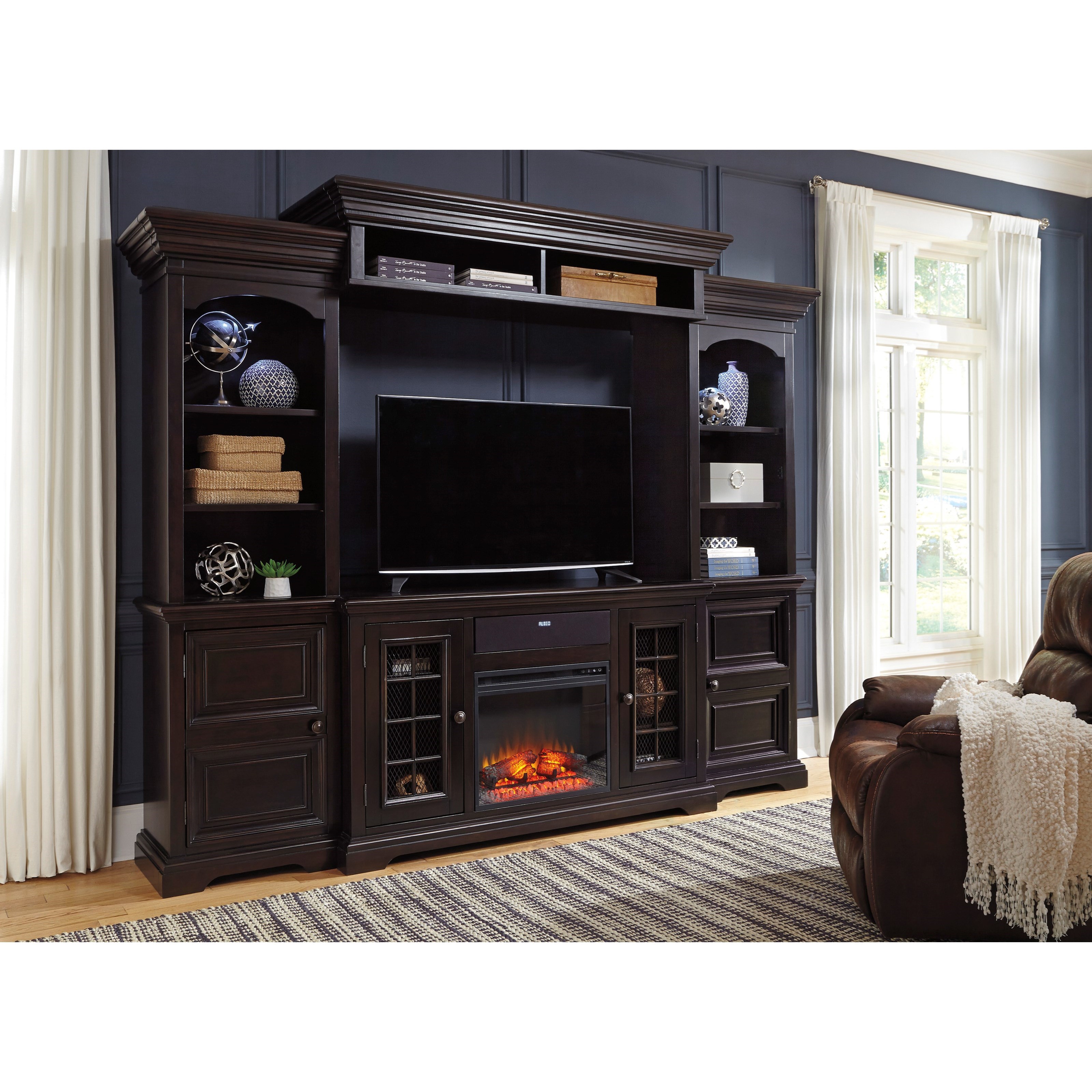 Signature Design by Ashley Willenburg 4 Piece
